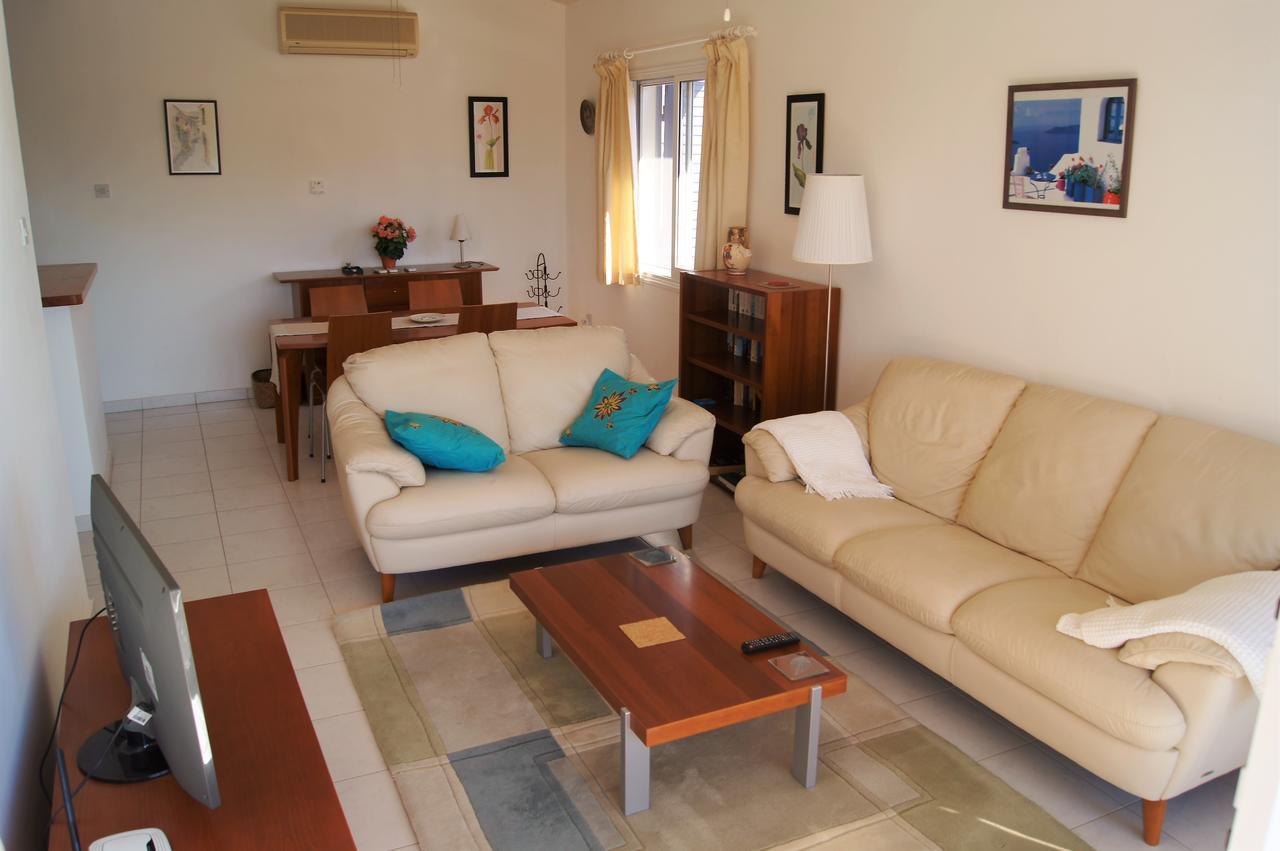 Paradise Gardens Prestige And Lovely Apartment Paphos Exterior foto